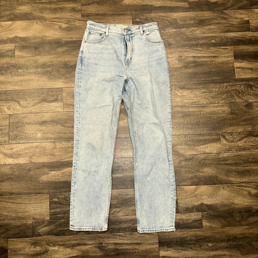 Abercrombie & Fitch Light-Wash Women's Straight Ultra High Rise Denim Jeans 29/8